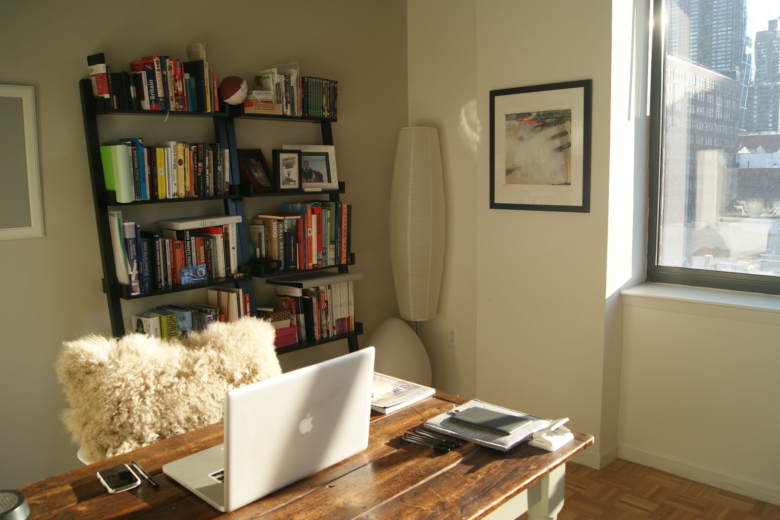 Small bedrooms, bedrooms and small bedroom decorating on pinterest Kast bed met tr