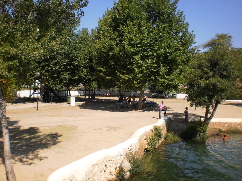 Parque de lazer junto ao rio