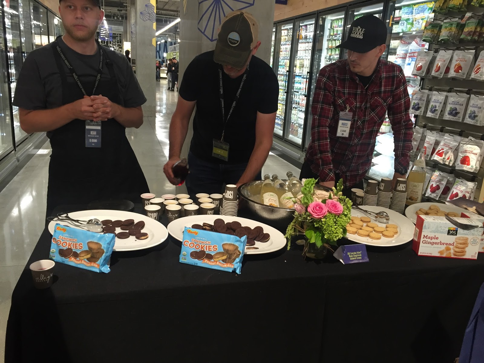 Whole Foods Market DTLA Opens! 8th and Grand in DTLA Daisi Jo Reviews