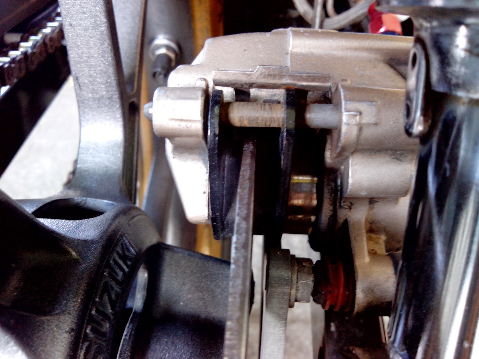 Info Manual Raider rear brake sticking solution