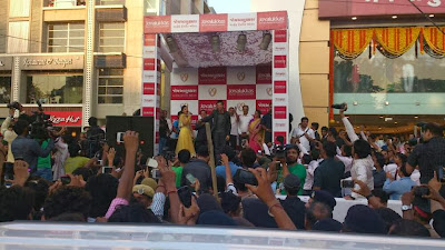 Hrithik Roshan inaugurates Joyalukkas Showroom in Ahmedabad