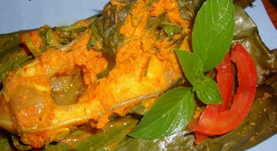 RESEP BRENGKES, PEPES ATAU PAIS IKAN PATIN TEMPOYAK
