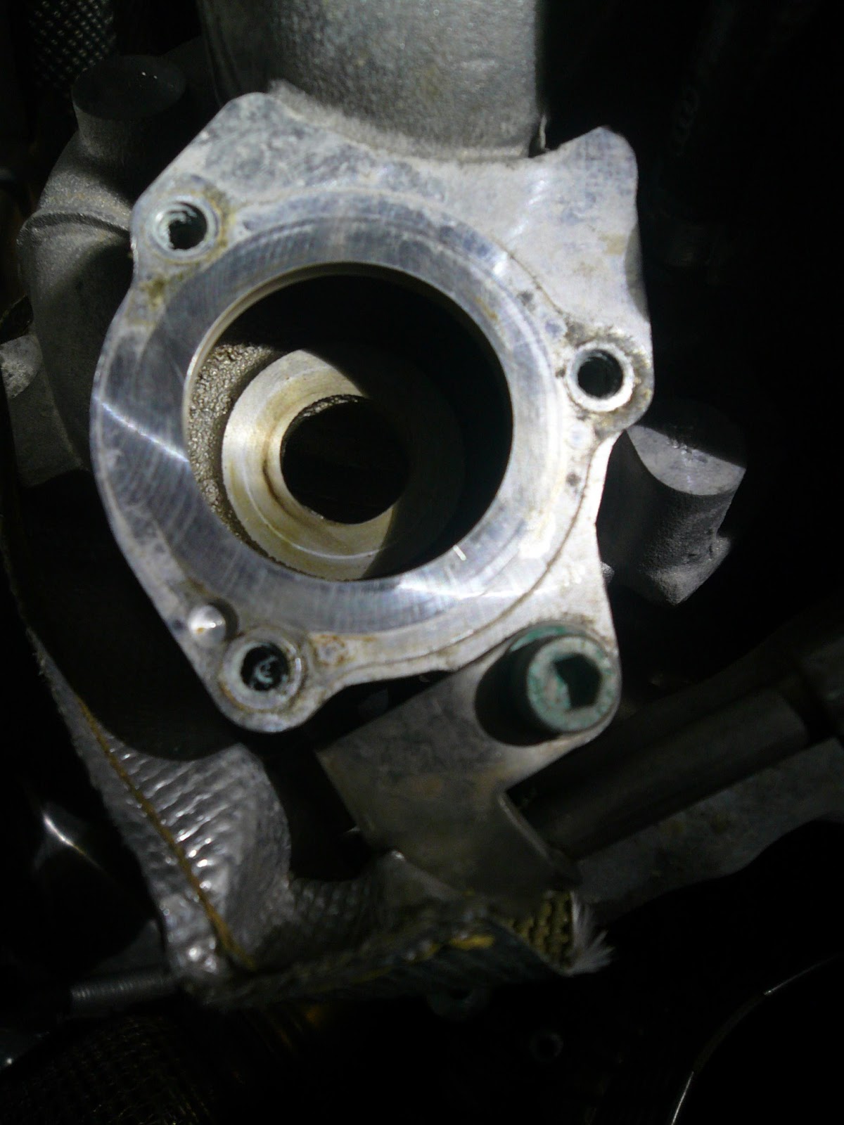 VW Passat Repair How to replace the Diverter Valve on a 2006 VW Passat 2.0T (000665 Boost