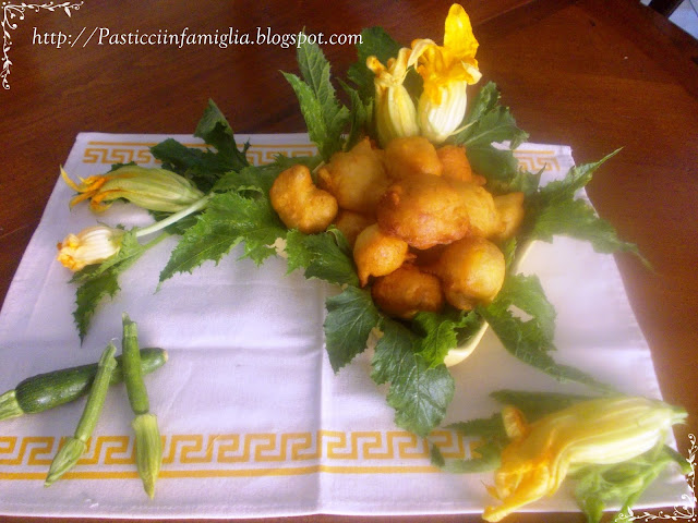 Frittelle di ceci e zucca travestite da Pizzelle di sciurilli (o frittelle di fiorilli)