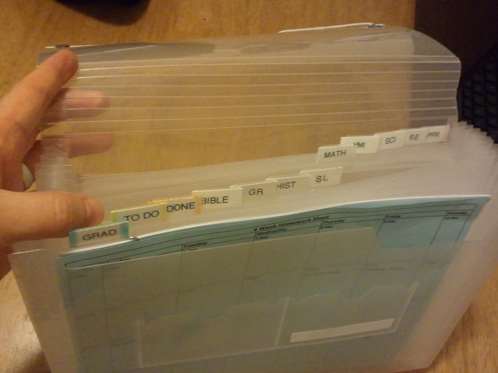 Binders vs. Accordion Folders