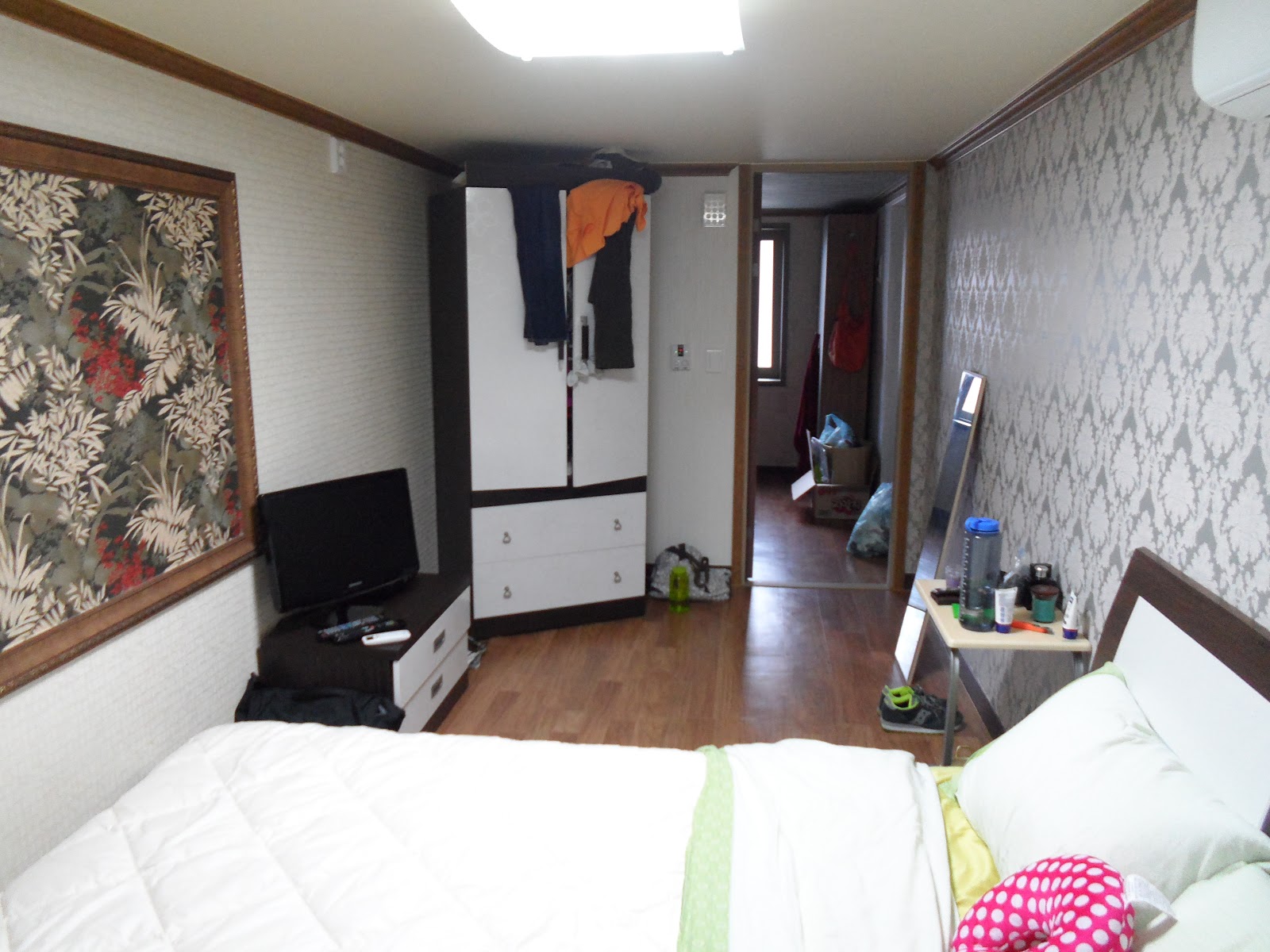 Adventures in yeOSU Our lovely korean apartment