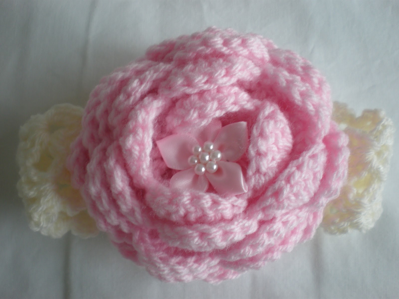 Daisychain Crochet Flower in a row blanket