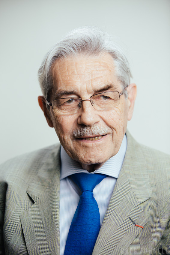 GREG FUNNELL // BLOG Louis Pouzin // Le Monde