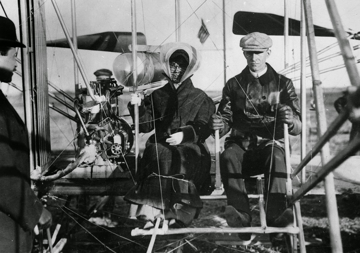 Stunning Image of Orville Wright and Katharine Wright on 2/15/1909 