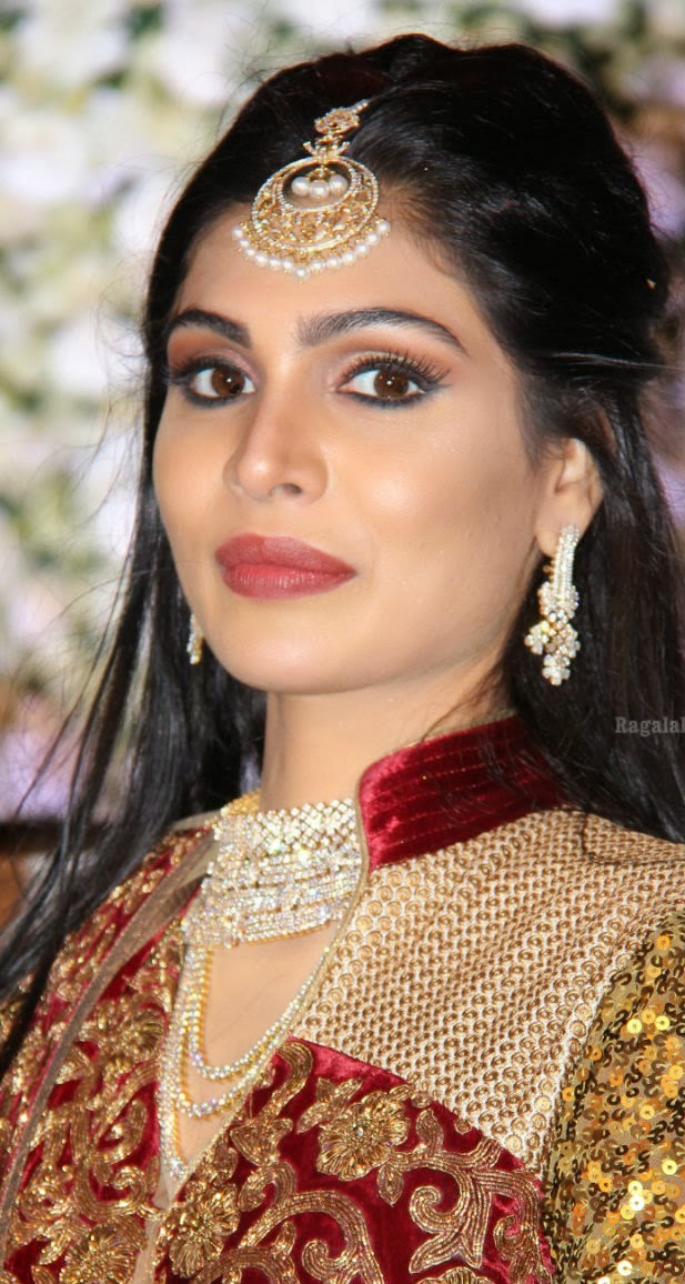 Celebrity in Diamond Jewellery | Latest Gold Jewellery Designs