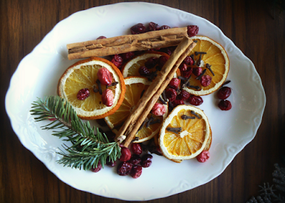 Easy Natural Ways to Fill Your Home with Your Favorite Holiday Smells