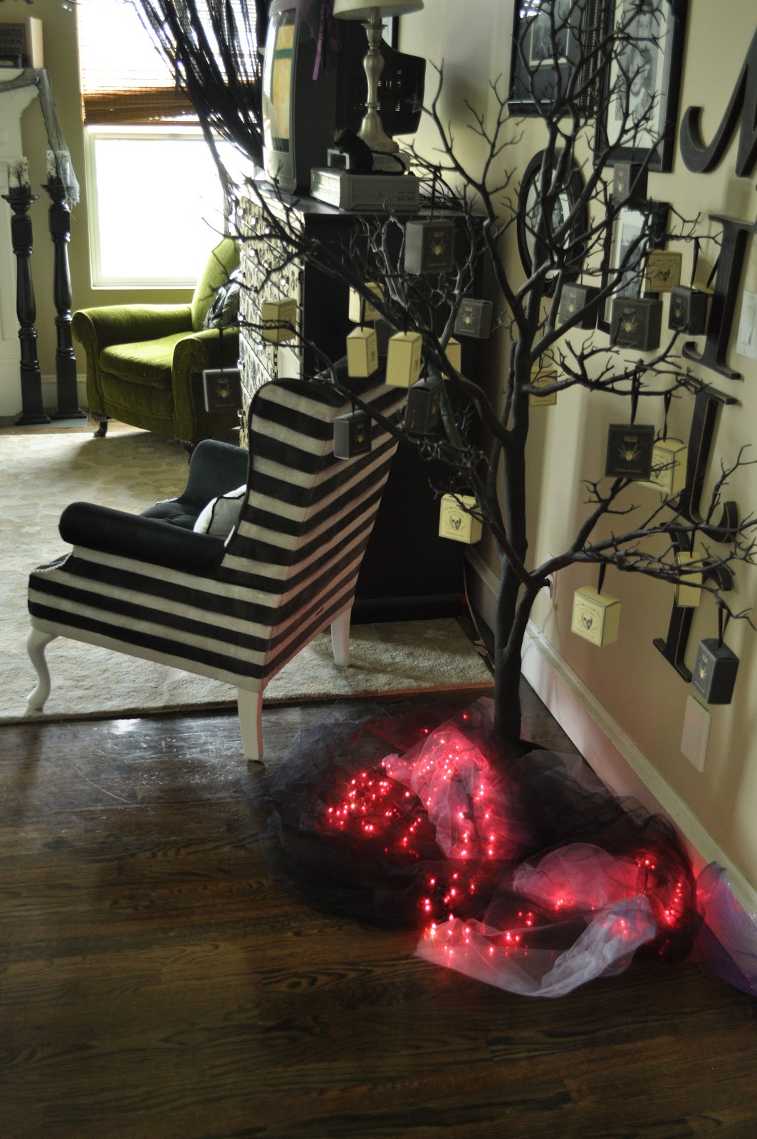 Cassandra Design B & W Halloween Chair Set for Halloween