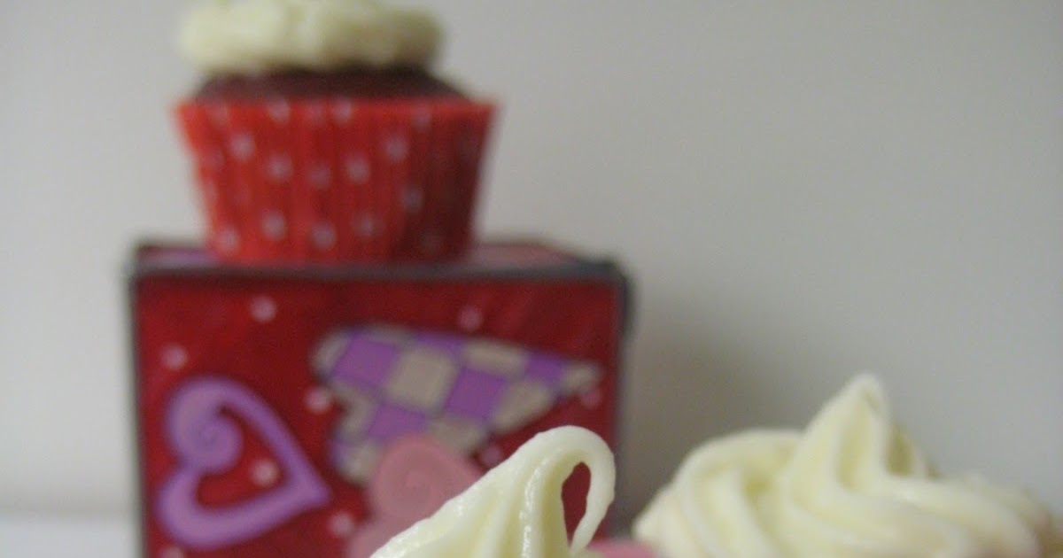 2 Broke Bakers Low Calorie Red Velvet Cupcakes