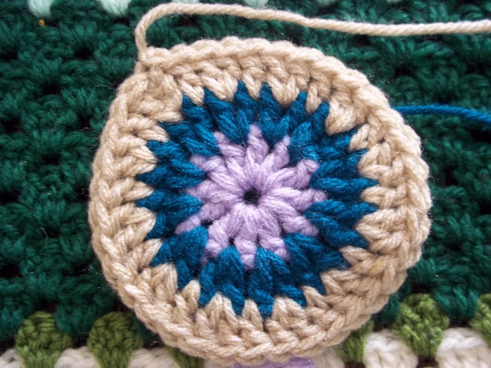 Zooty Owl's Crafty Blog Hexagon Crochet Motif 2 Pattern & Tutorial