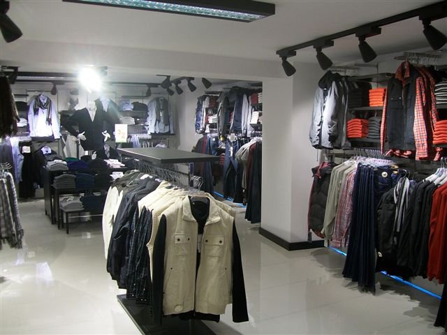 Collezione mağazaları