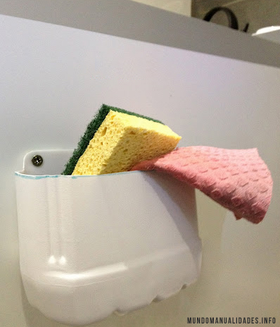 Sencilla solución para guardar los artÃculos de aseo para cocina y ...