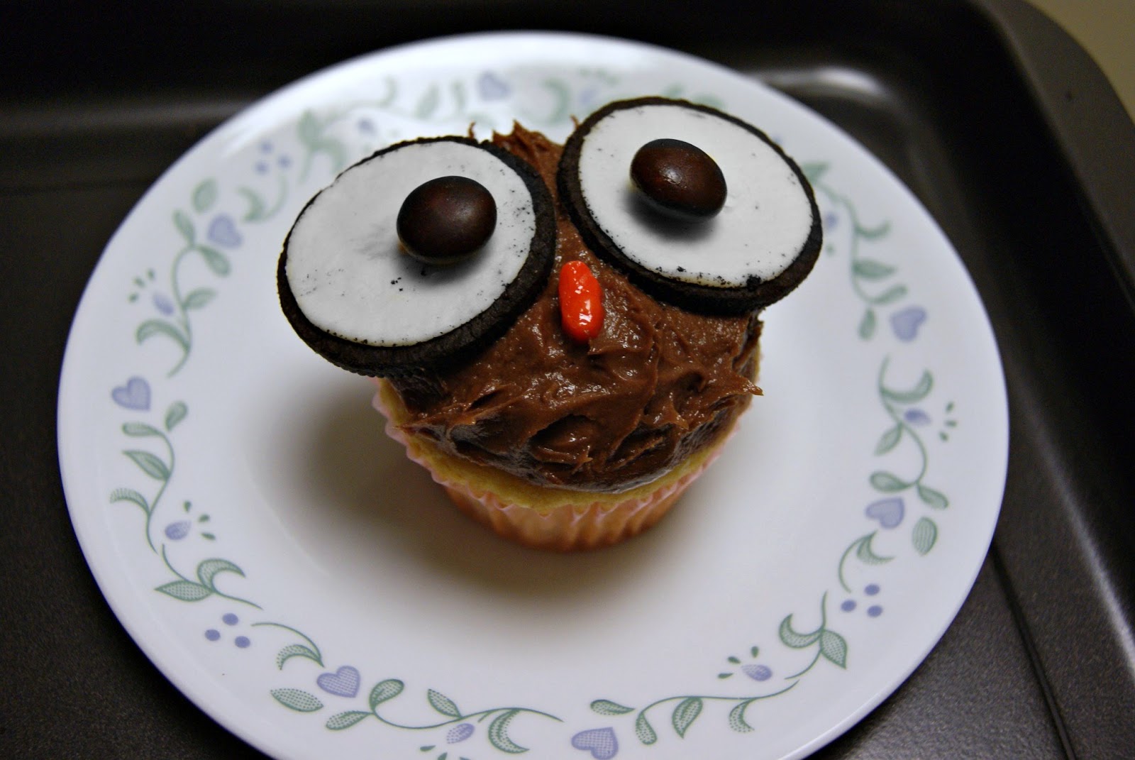 halloween cupcake cake owl cupcakes! (+ other Halloween-themed ideas)