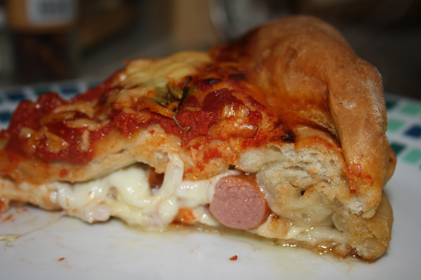 Caroline Makes.... Awesome homemade deepdish pizza