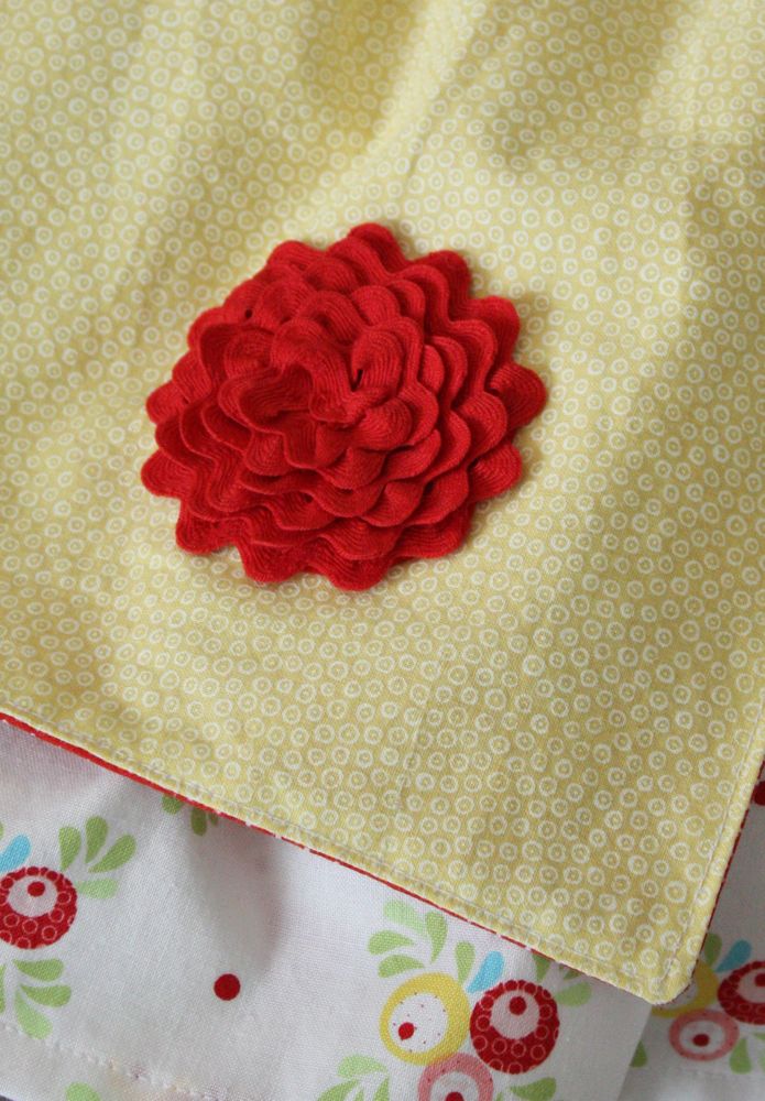 ric rac flower tutorial