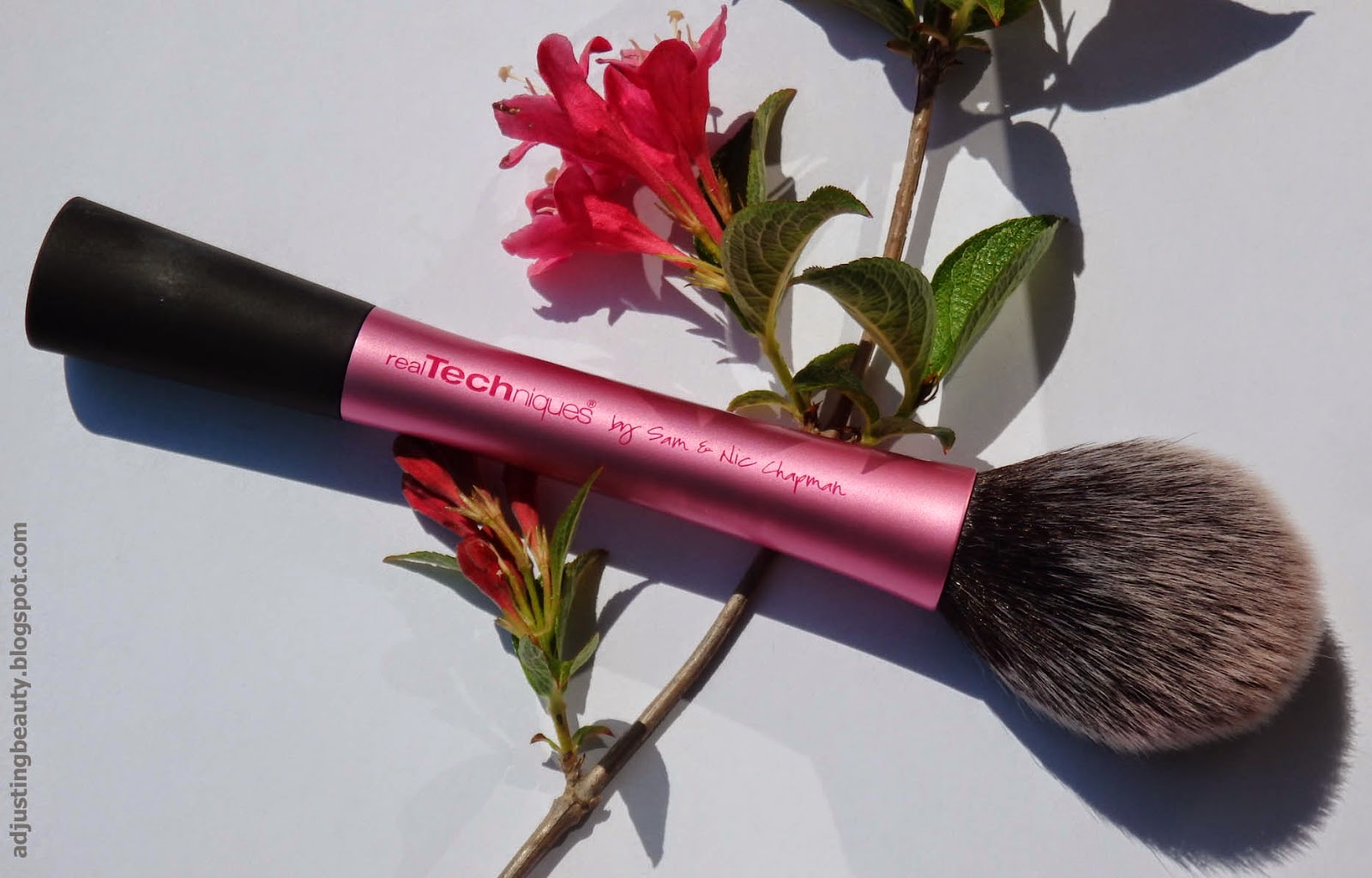 Review Real Techniques Blush Brush Adjusting Beauty