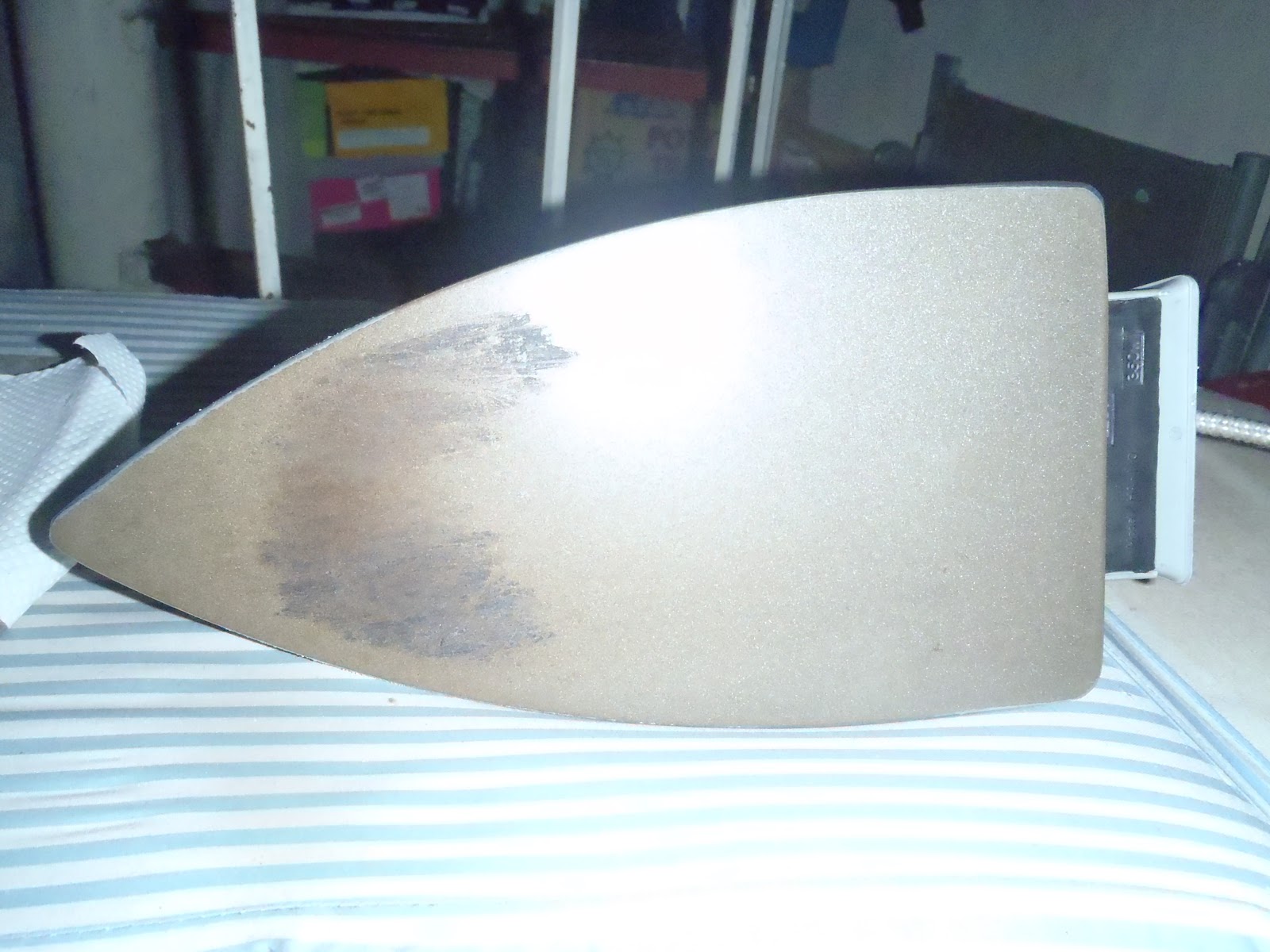 cristine's corner How to Remove Burnt Fabric from a Teflon Iron