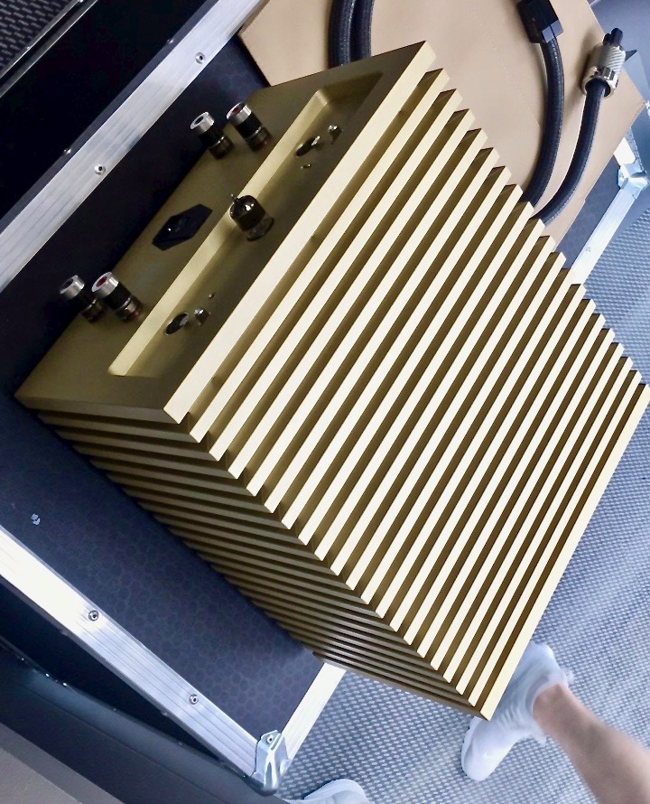 GOLDEN THRAX AUDIO TERES AMPLIFIER M & S Ultimate HighFidelity