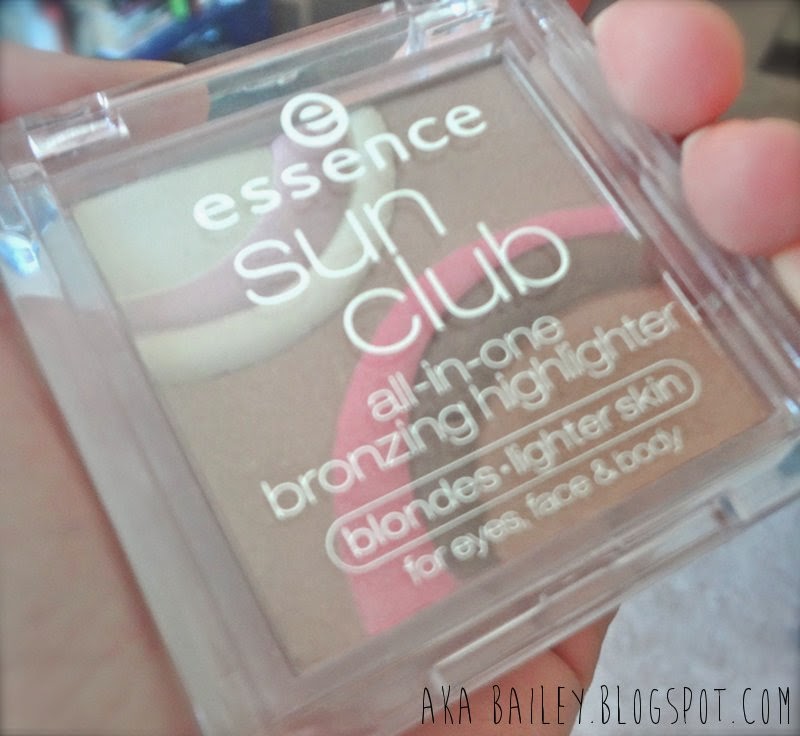 Essence Sun Club All-in-One Bronzing Highlighter for Blondes