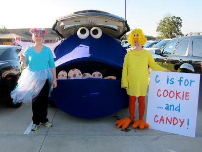 Big bird and cookie monster trunk or treat idea.