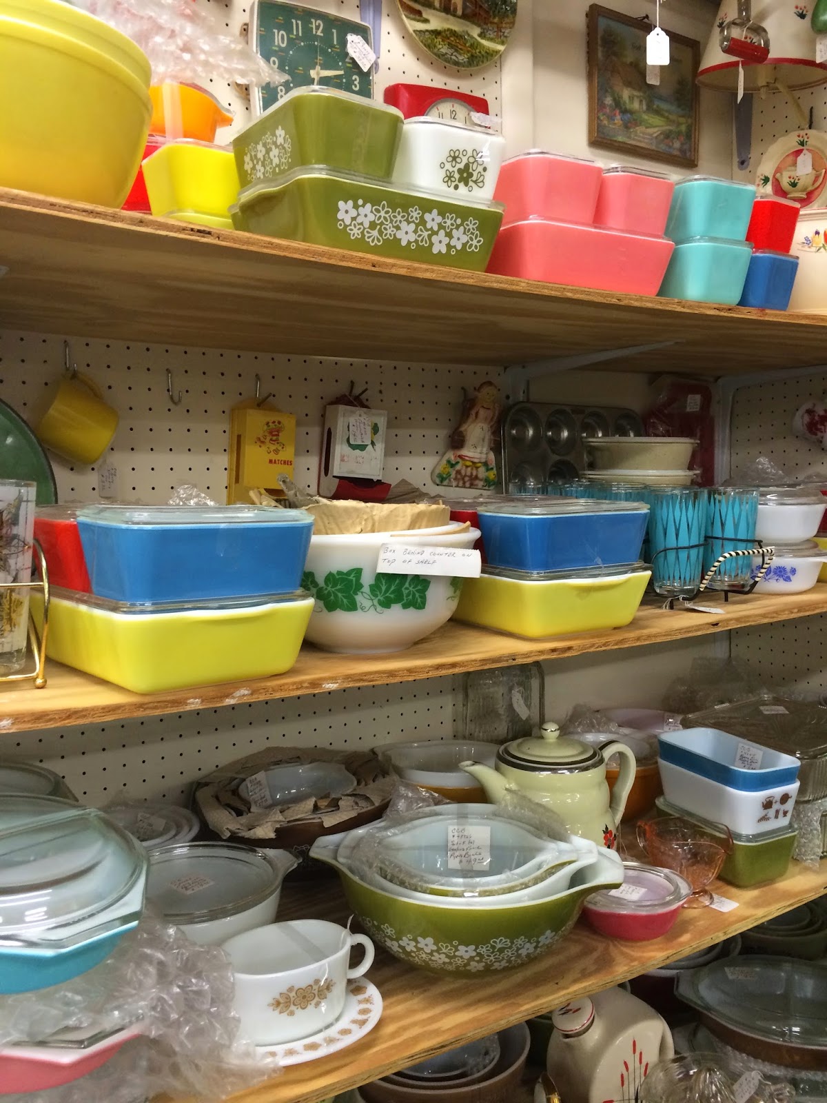 I Love Collecting Saturday Antiquing Adamstown = Pyrex!!