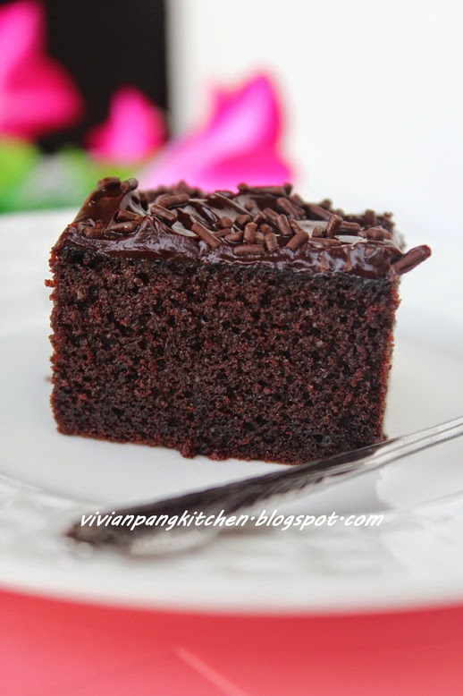 Vivian Pang Kitchen: Steamed Moist Chocolate Cake/超湿润蒸巧克力蛋糕
