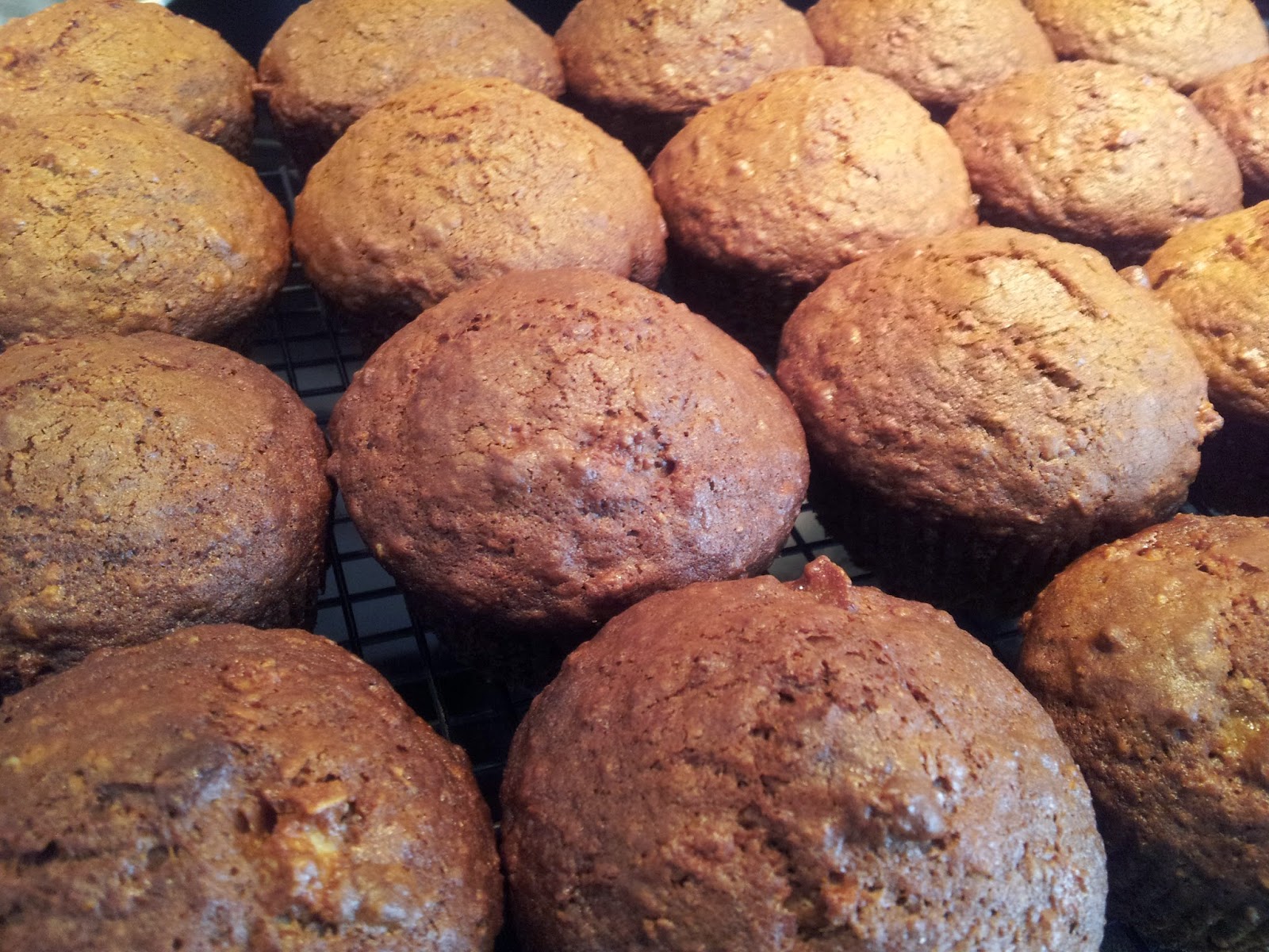 Apple cinnamon oat bran muffins Apple cinnamon oat bran muffins, baking, healthy snacks