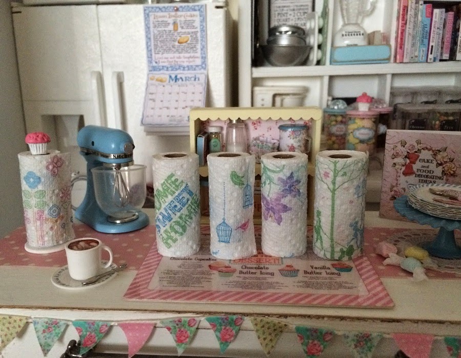 Baking In Miniature Decorative Paper Towels