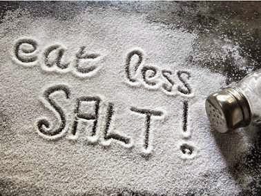 eating with Excess salt in food causes heart attack research results declares, intake of excessive salt may cause heart problems, unavil adhiga alavil uppu serthukolvadhaal idhaya maaradaippu varum