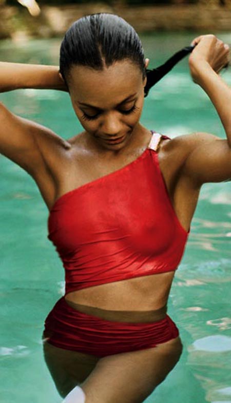 Zoe saldana tits