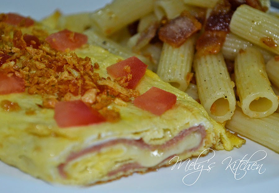 Mely's kitchen Ham and Cheese Omelette