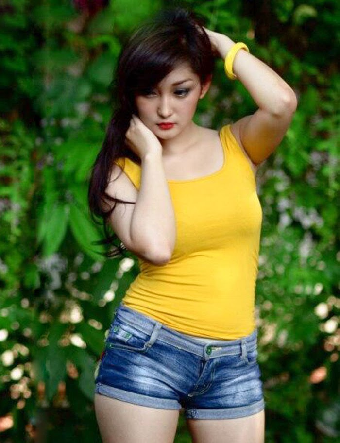 Photoshoot Model Hot: Foto Cantik Seksi Chant Felicia Adik Baby Margaretha