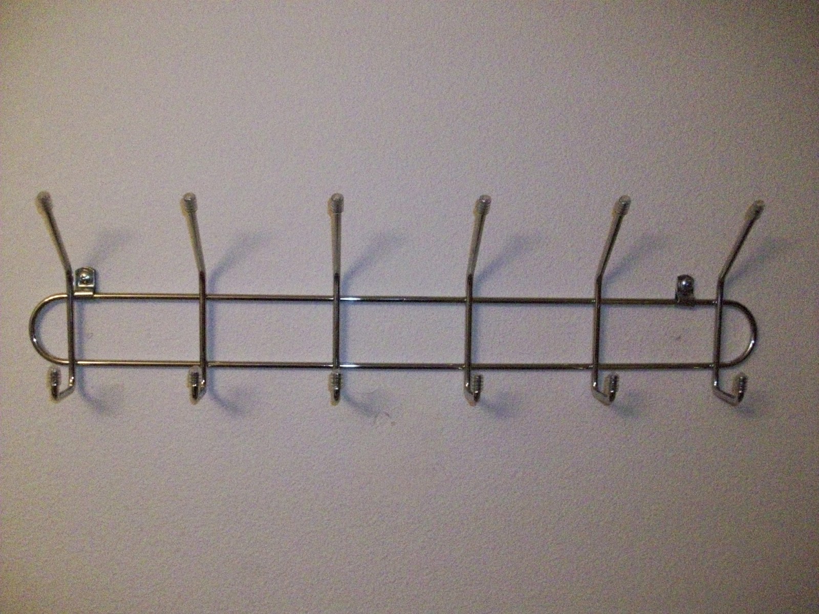 BigFamiliesBigIdeas Towel Bar vs. Towel Hooks