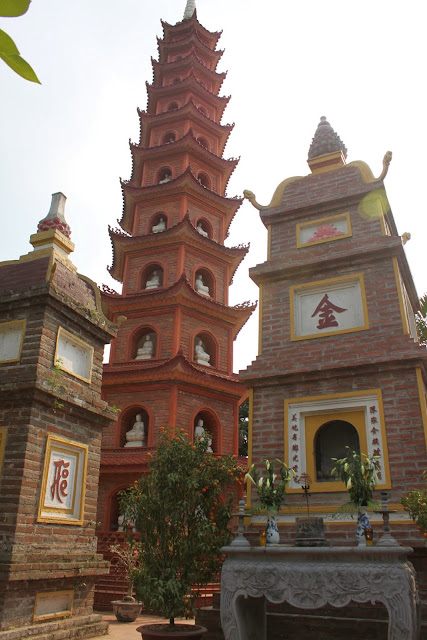 This stupa is built on 11 floors with a height of 15m at Tran Quoc Pagoda in Hanoi, Vietnam This stupa is built on 11 floors with a height of 15m at Tran Quoc Pagoda in Hanoi, Vietnam