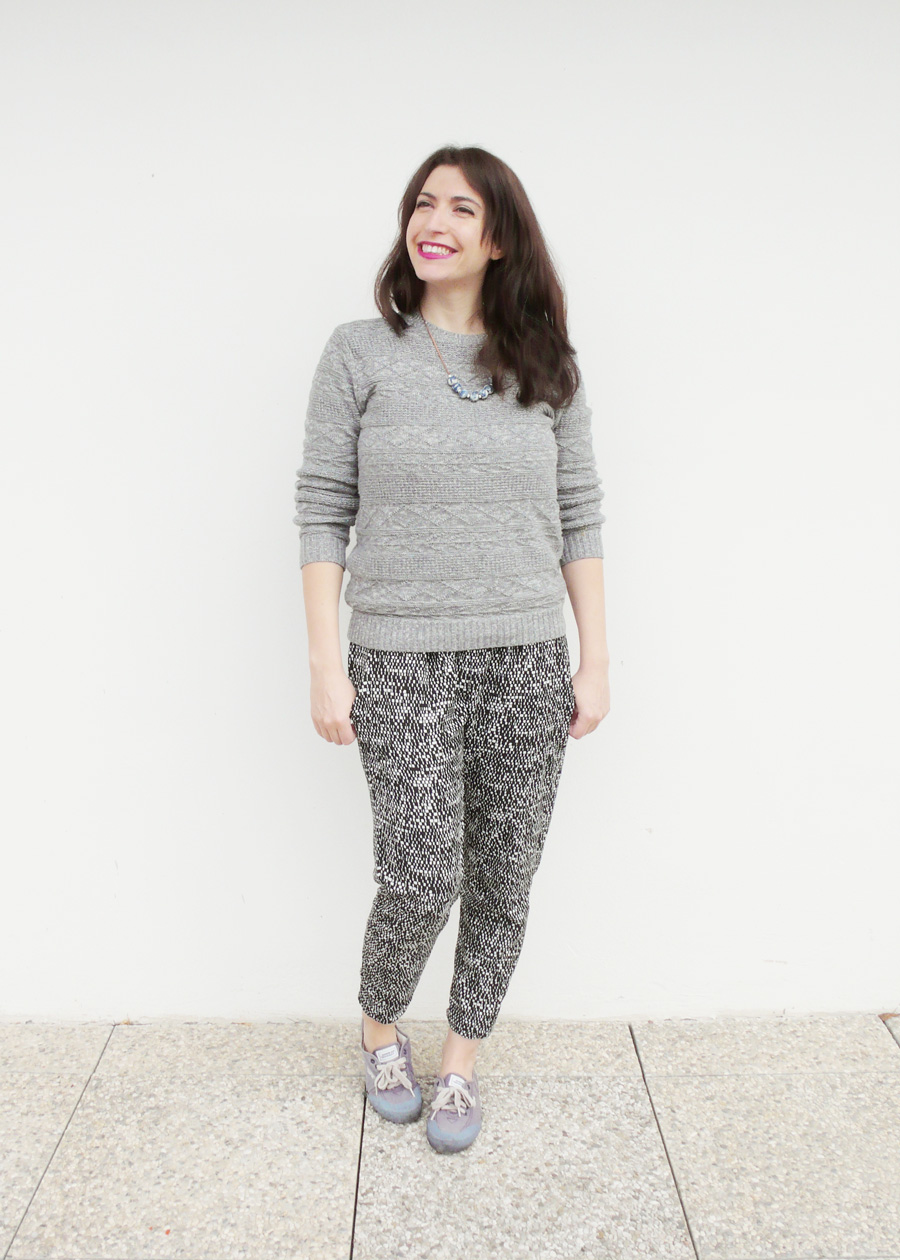 Handmade Wardrobe: a pair of True Bias Hudson pants in a woven fabric (of joy) Handmade Wardrobe: a pair of True Bias Hudson pants in a woven fabric (of joy)