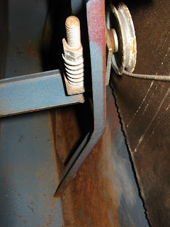 Lower pulley window mechanism with tensioner Volvo 122S Lower pulley window mechanism with tensioner Volvo Amazon