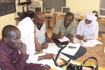 Teachers in group work during Agadez ELT Workshop