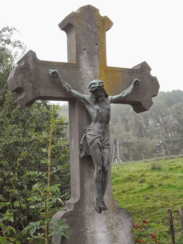 http://4.bp.blogspot.com/-xcOZrAwb-z4/VA4SghFu84I/AAAAAAAAN8A/zmCZoRYSlso/s1600/jezus.JPG