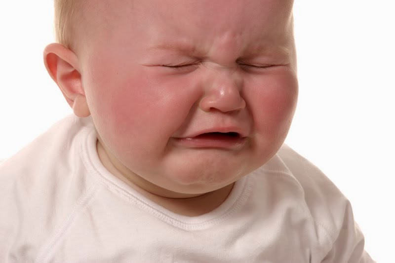 Foto Anak Bayi Nangis Lucu Foto Anak Bayi Nangis Lucu