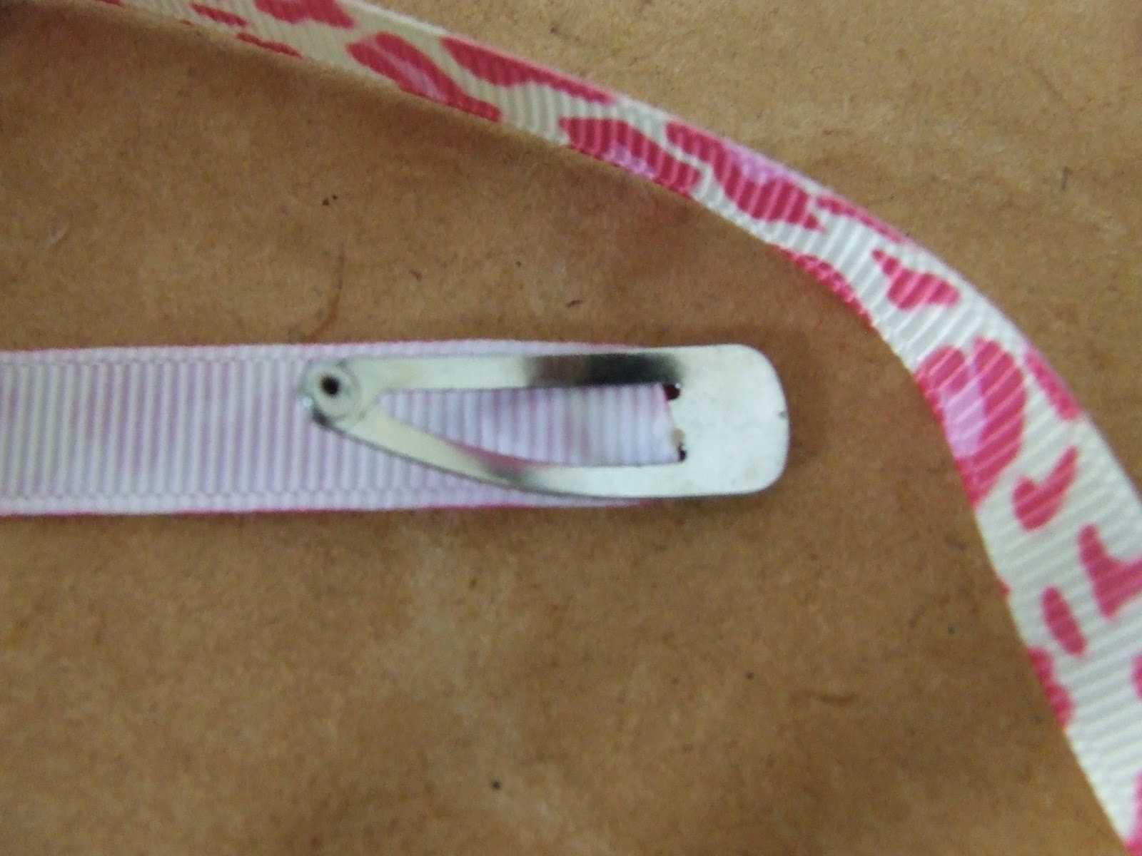 LittleLizzie How to make Baby Snap clips