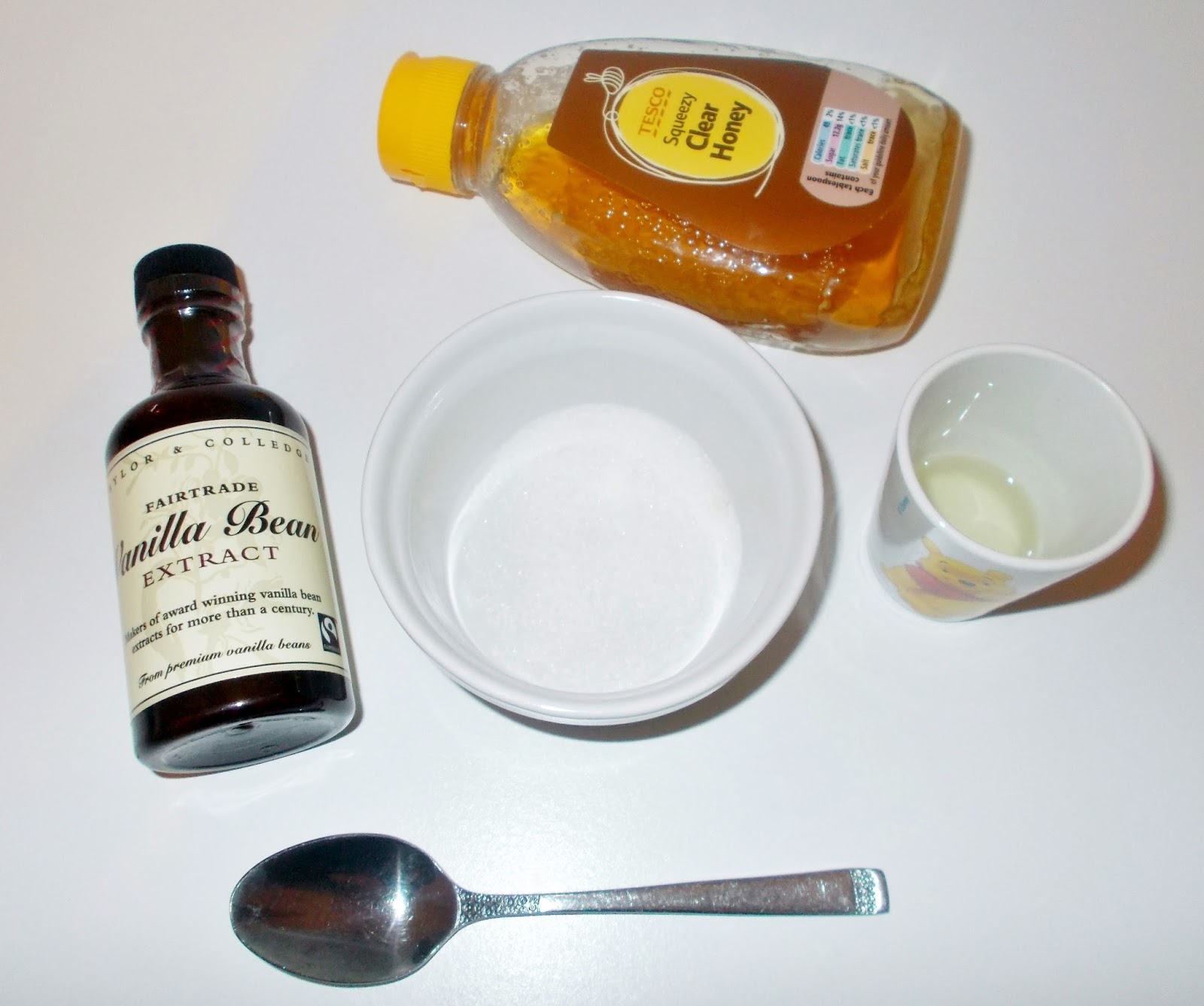 Head Full of Flowers DIY Vanilla Lip Scrub