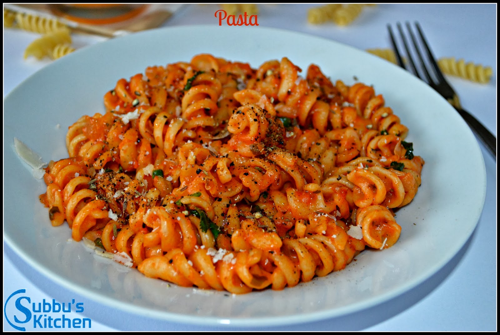 Pasta with Tomato and Basil Sauce Pasta with Tomato and Basil Sauce