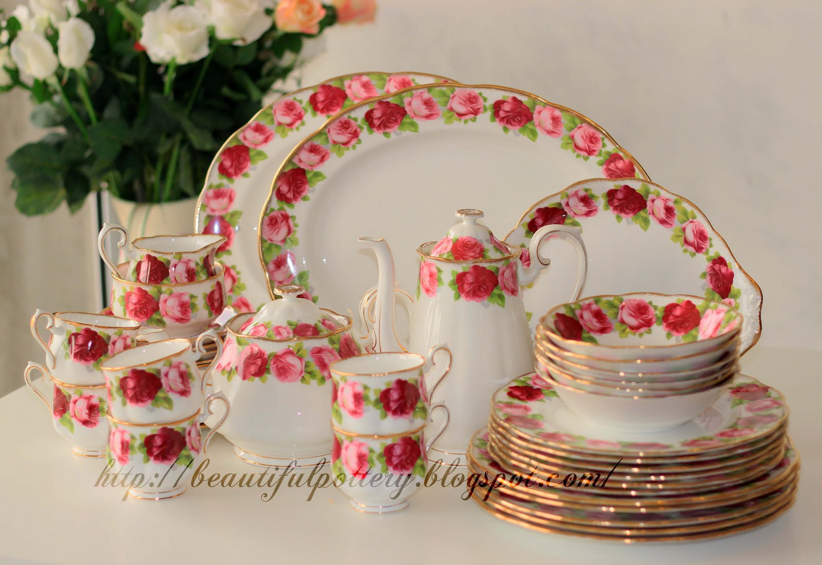 BEAUTIFUL POTTERY Royal Albert Dinnerset (England) **SALE**