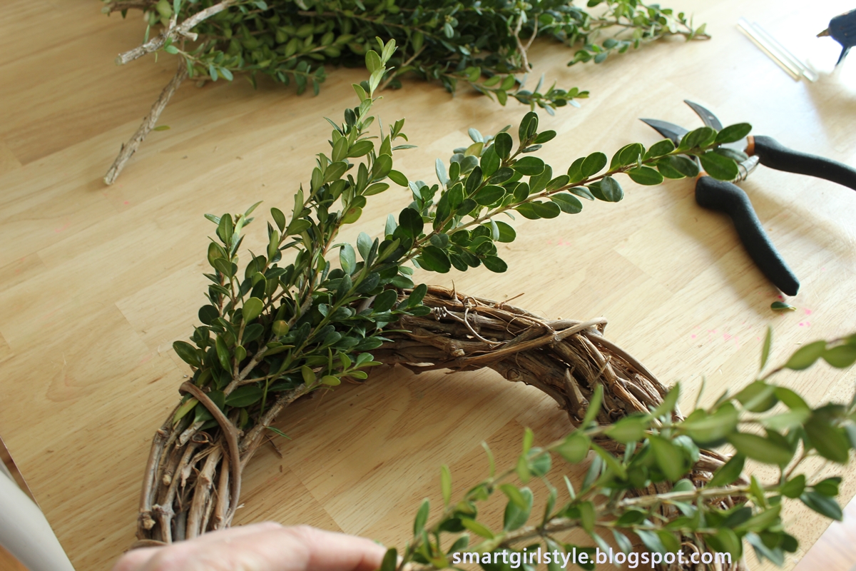smartgirlstyle DIY Boxwood Wreath
