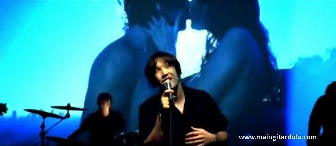 Hoobastank - Running Away Hoobastank - Running Away