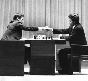 Amazing Chess Game: Bobby Fischer vs Boris Spassky 1972 Game 6 - Queens  Gambit - Brilliancy! 